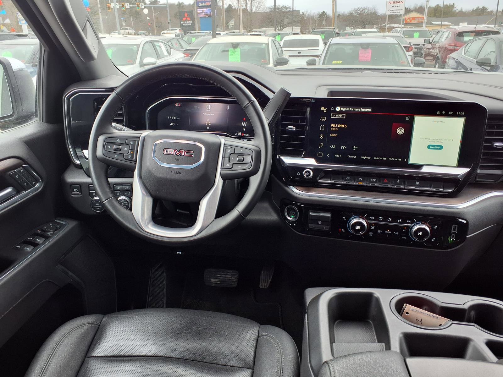 Used 2025 GMC Sierra 1500 SLT AWD/4WD image 8