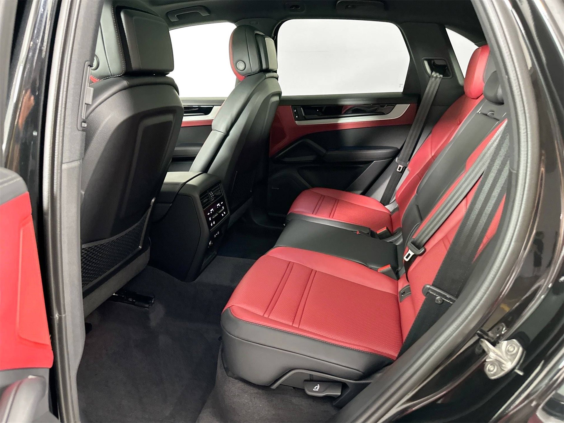 New 2026 Porsche Cayenne image 29