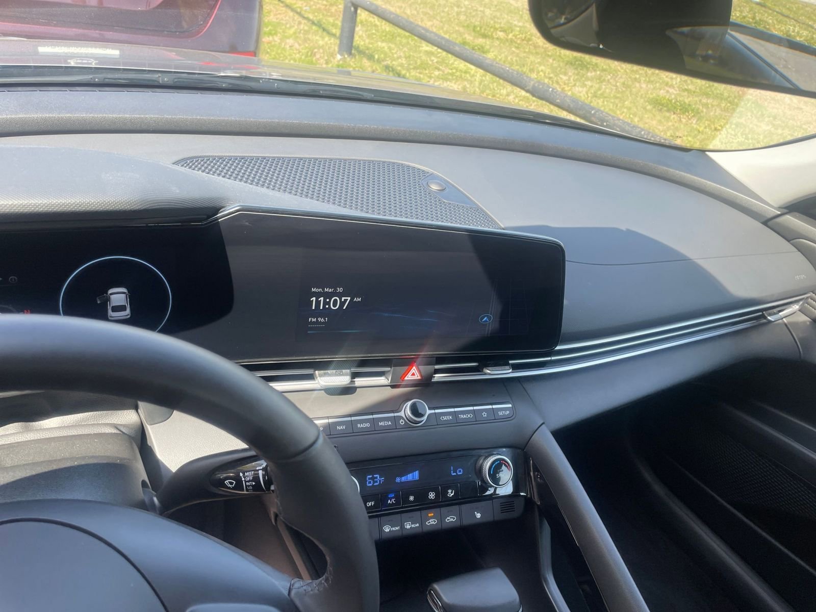 Used 2025 Hyundai Elantra SEL image 17