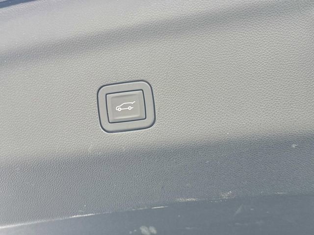 Certified 2025 GMC Yukon Denali AWD/4WD image 14