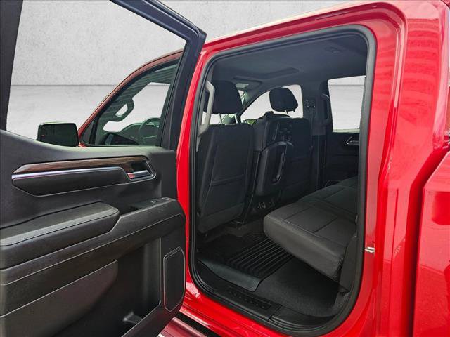 Used 2023 Chevrolet Silverado 1500 LT AWD/4WD image 15