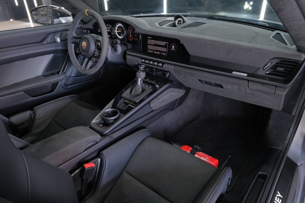 Used 2025 Porsche 911 GT3 RS RWD image 26
