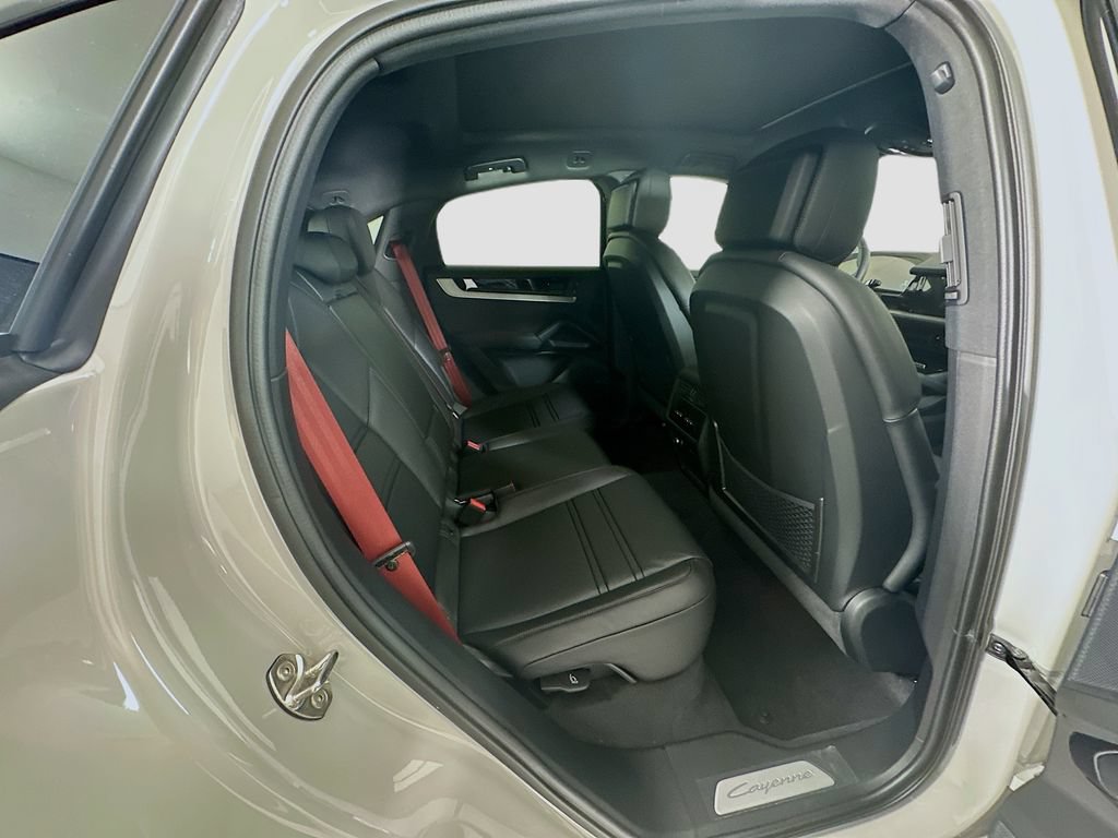 New 2026 Porsche Cayenne E-Hybrid Coupe AWD/4WD image 28