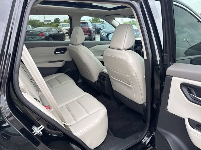 Used 2023 Nissan Rogue SL FWD image 22