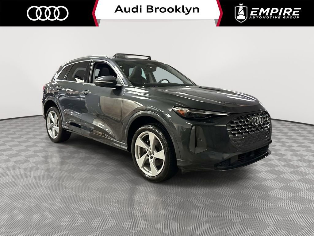 Used 2025 Audi Q5 Premium Plus w/ Premium Plus image 1