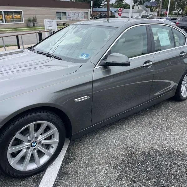 Used 2014 BMW 535i xDrive Sedan AWD/4WD image 2