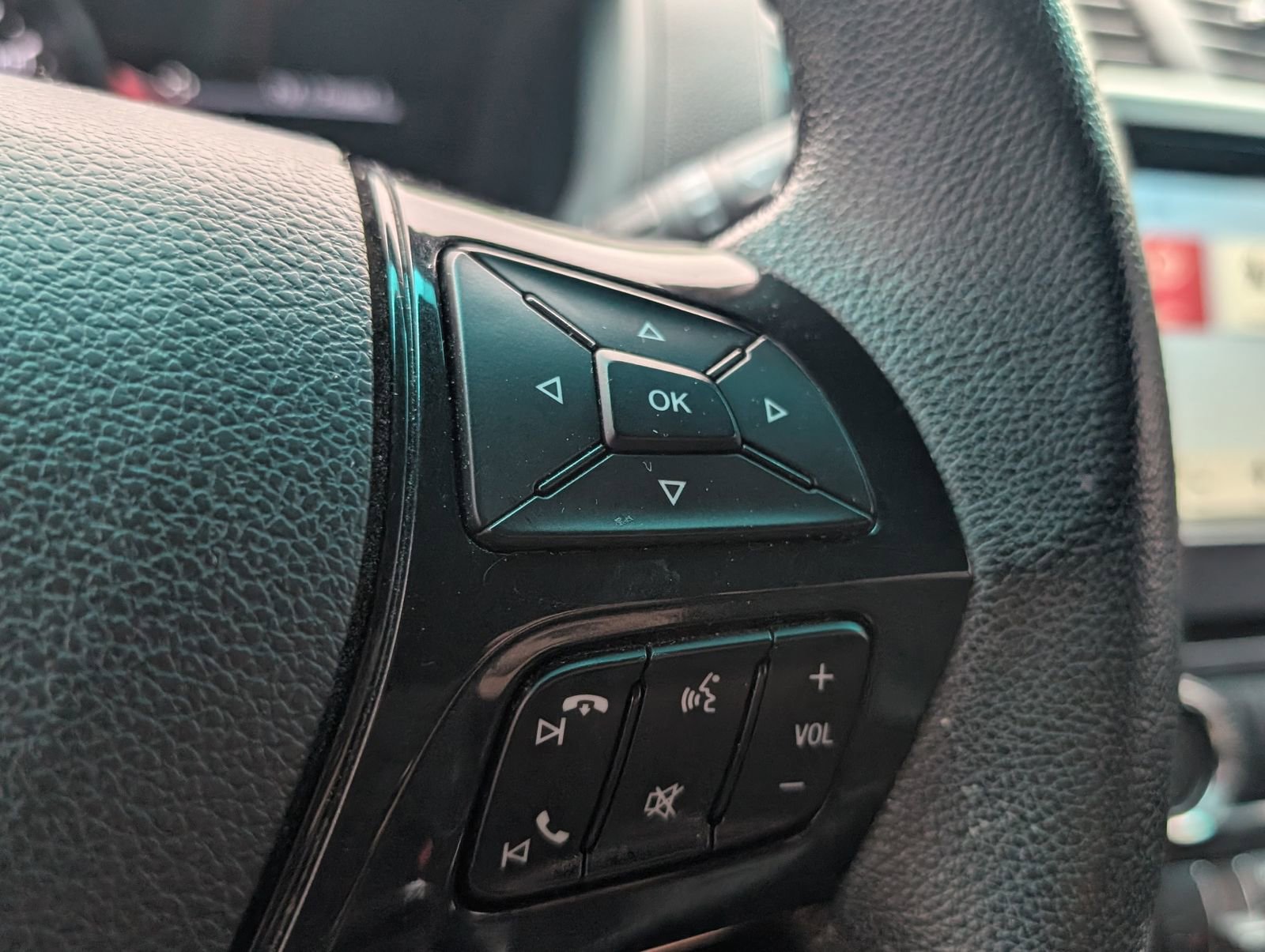 Used 2017 Ford Explorer XLT w/ Equipment Group 202A image 17