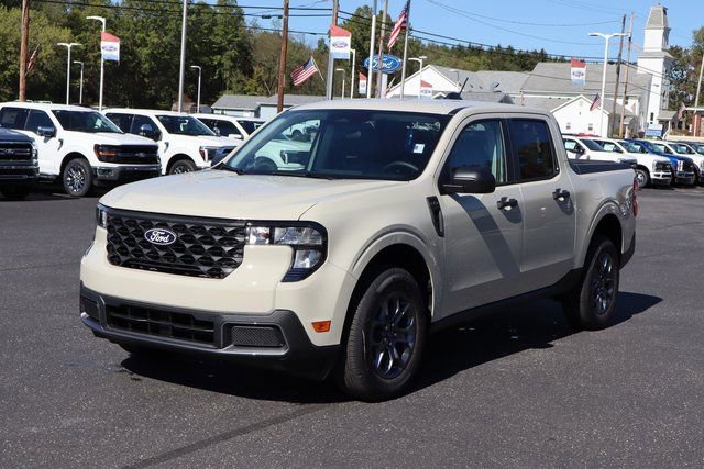 New 2025 Ford Maverick XLT image 15