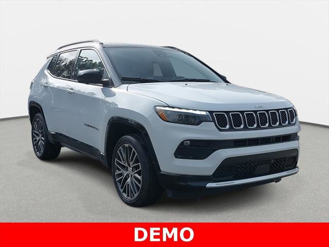 Certified 2024 Jeep Compass Limited w/ Elite Group image 3