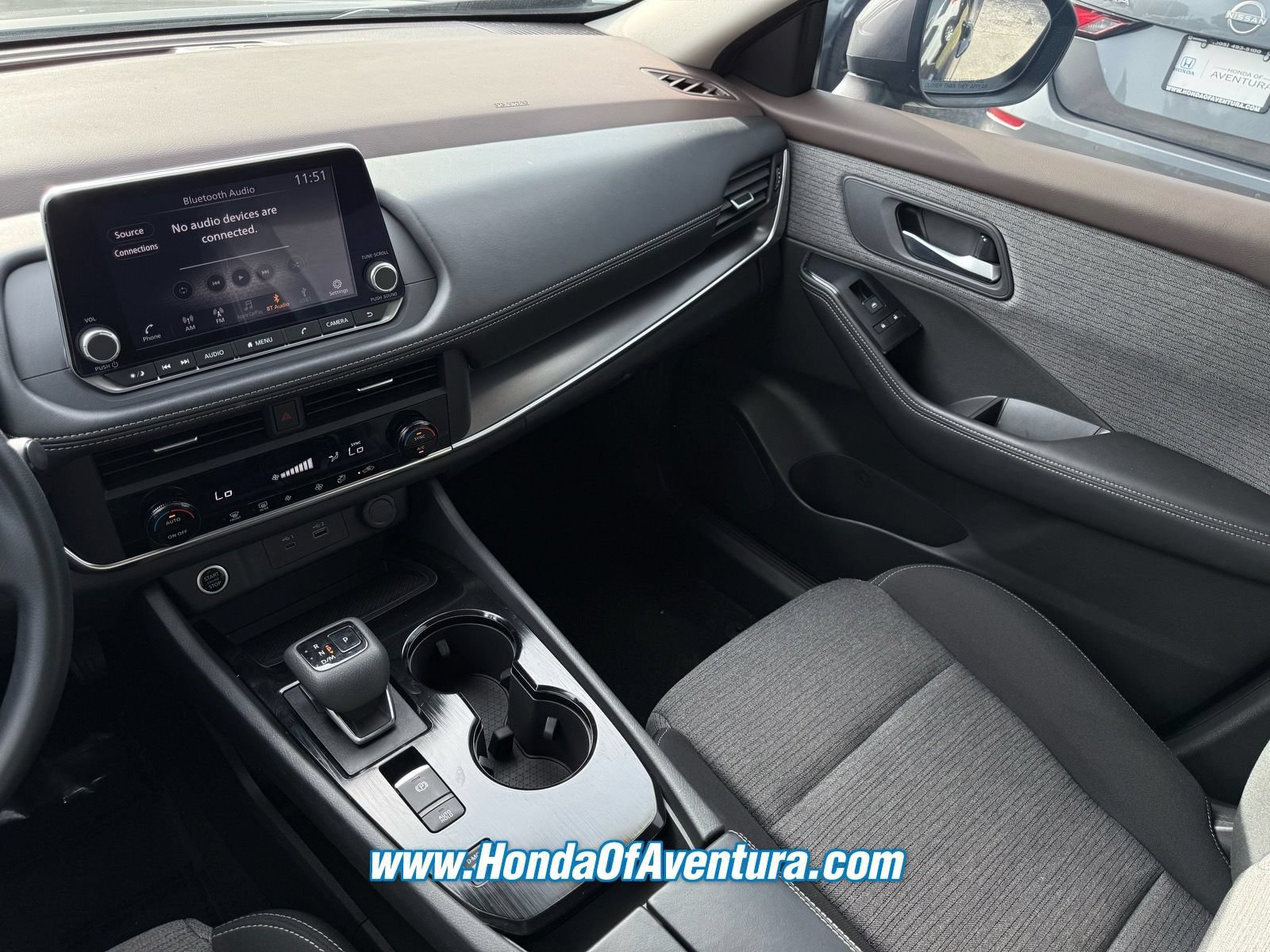 Used 2023 Nissan Rogue SV FWD image 15