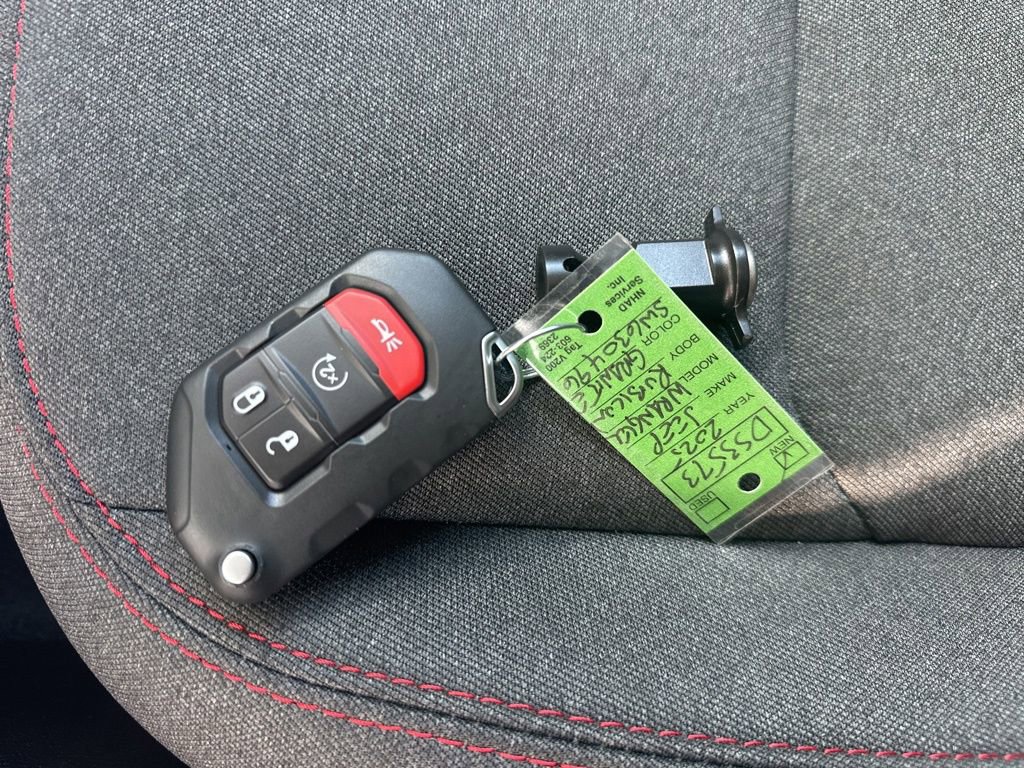 New 2025 Jeep Wrangler Rubicon w/ Steel Bumper Group image 34