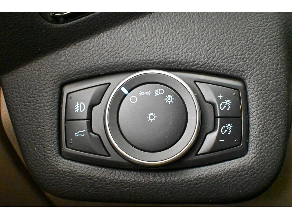 Used 2019 Ford Escape Titanium image 37