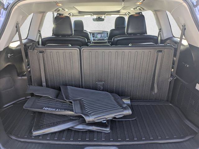 Used 2019 Toyota Highlander Limited Platinum AWD/4WD image 6
