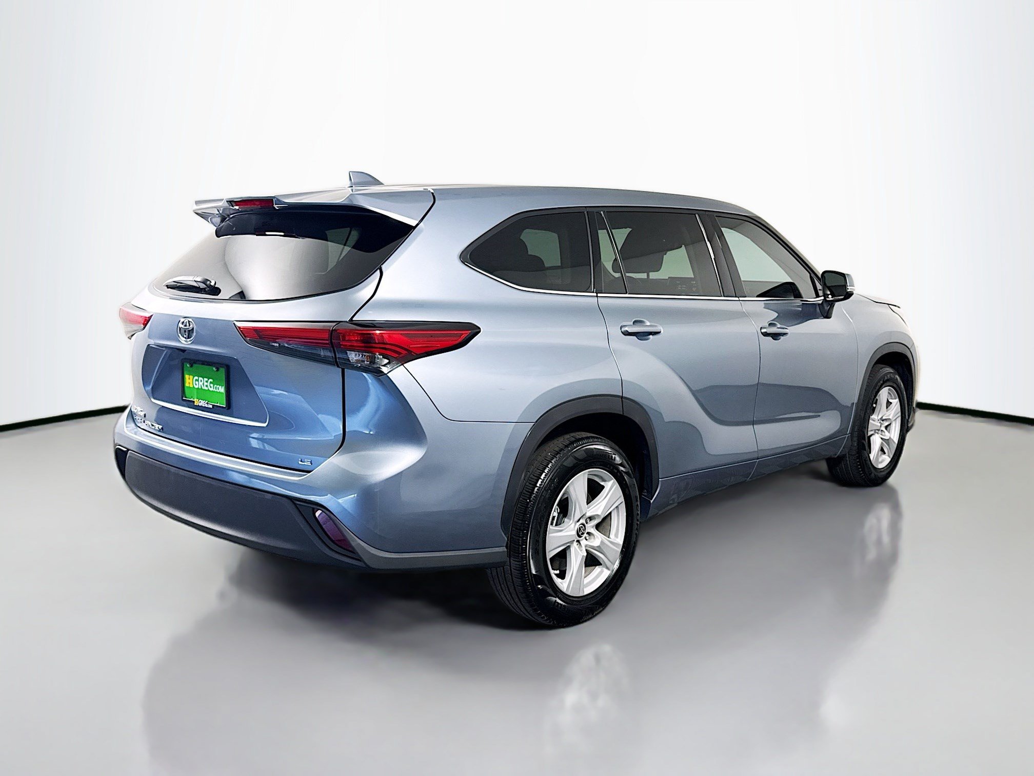Used 2021 Toyota Highlander LE FWD image 10