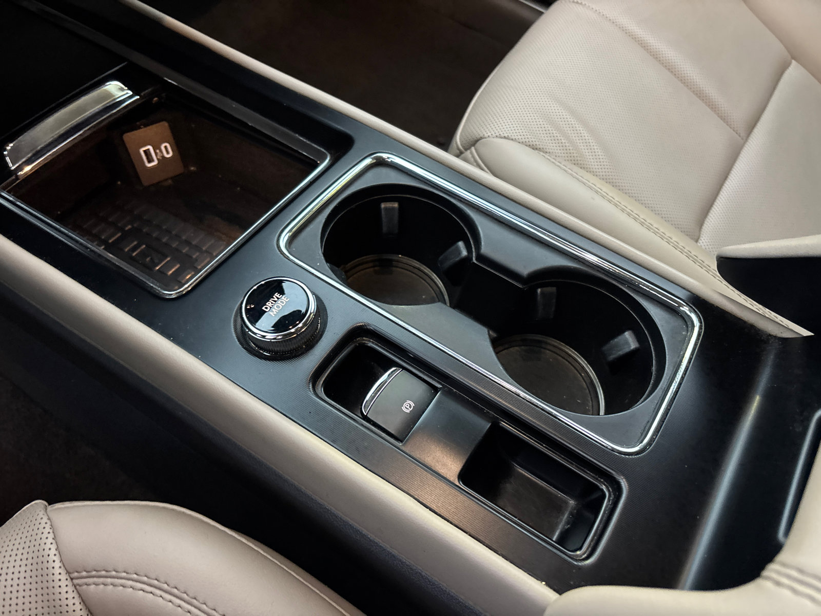 Certified 2023 Lincoln Corsair FWD w/ Equipment Group 101A image 24