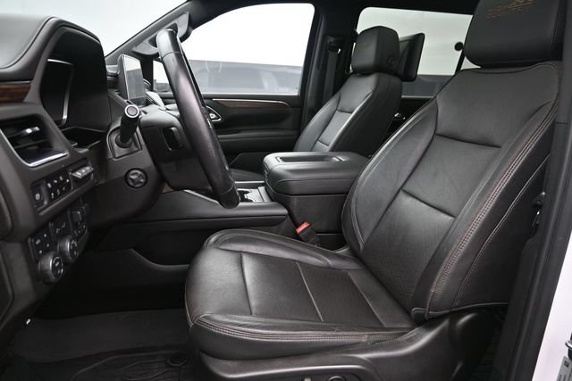Used 2023 Chevrolet Suburban High Country w/ Advanced Technology Package AWD/4WD image 17