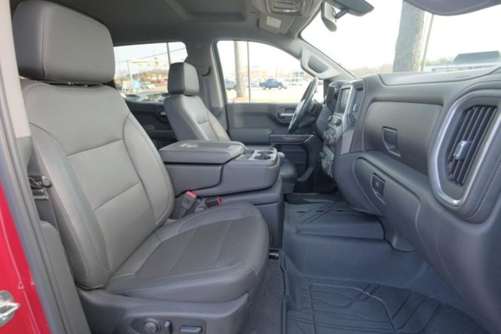 Used 2019 Chevrolet Silverado 1500 LTZ image 16