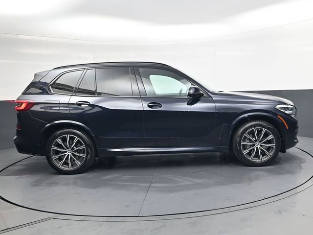 Used 2023 BMW X5 xDrive40i w/ M Sport Package image 3