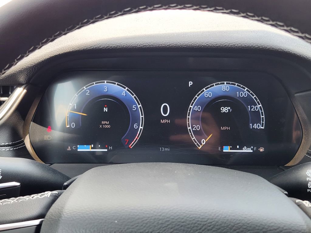 New 2025 Jeep Grand Cherokee L Laredo image 11