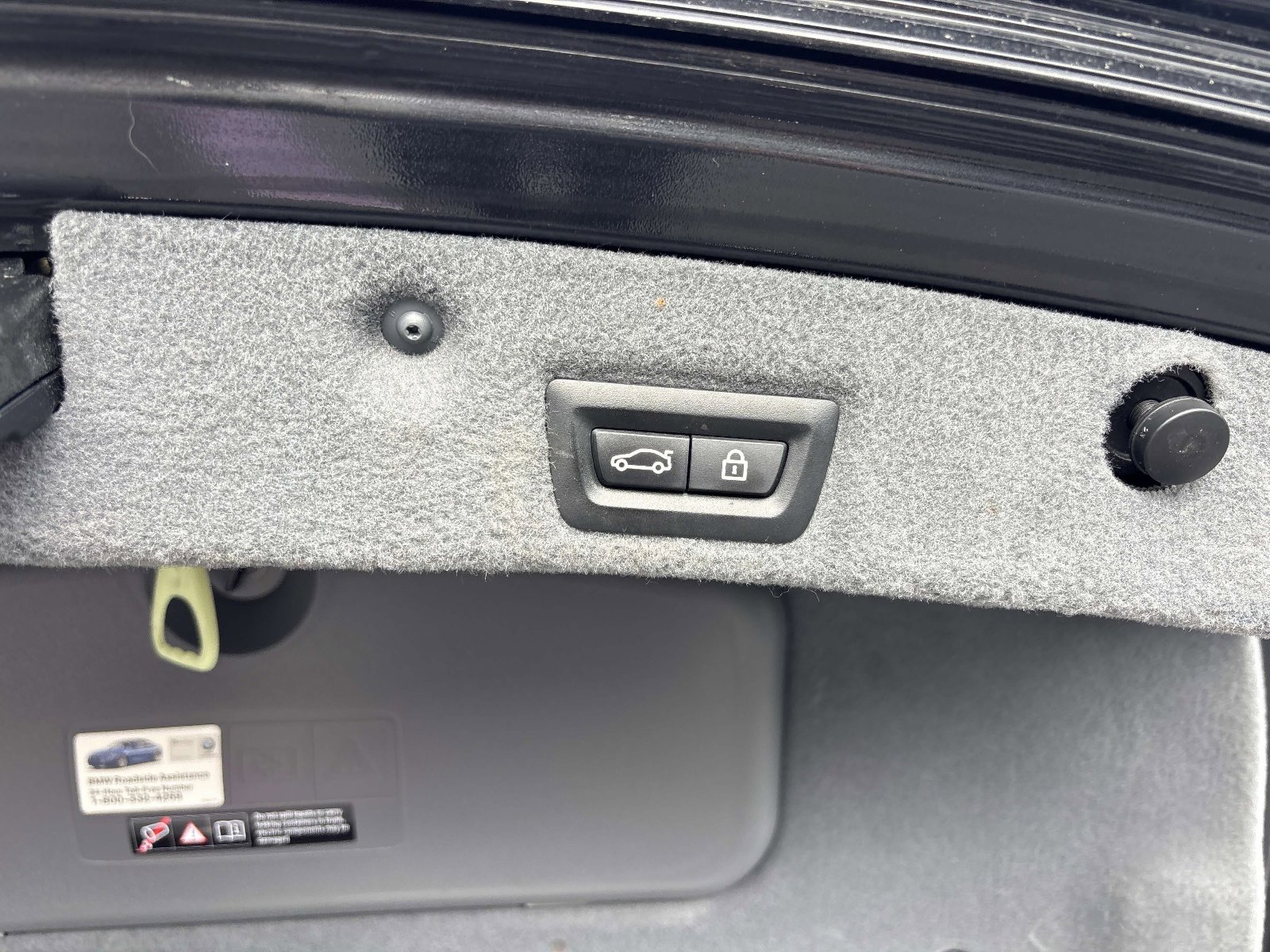 Used 2015 BMW 750Li xDrive image 11