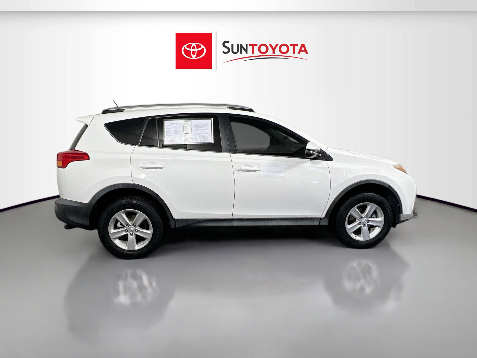 Used 2014 Toyota RAV4 XLE image 2