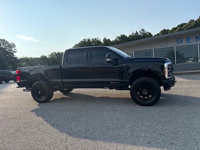 Used 2025 Ford F350 Lariat w/ Lariat Ultimate Package AWD/4WD image 16