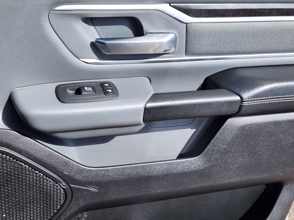 Used 2020 RAM 1500 Big Horn AWD/4WD image 12