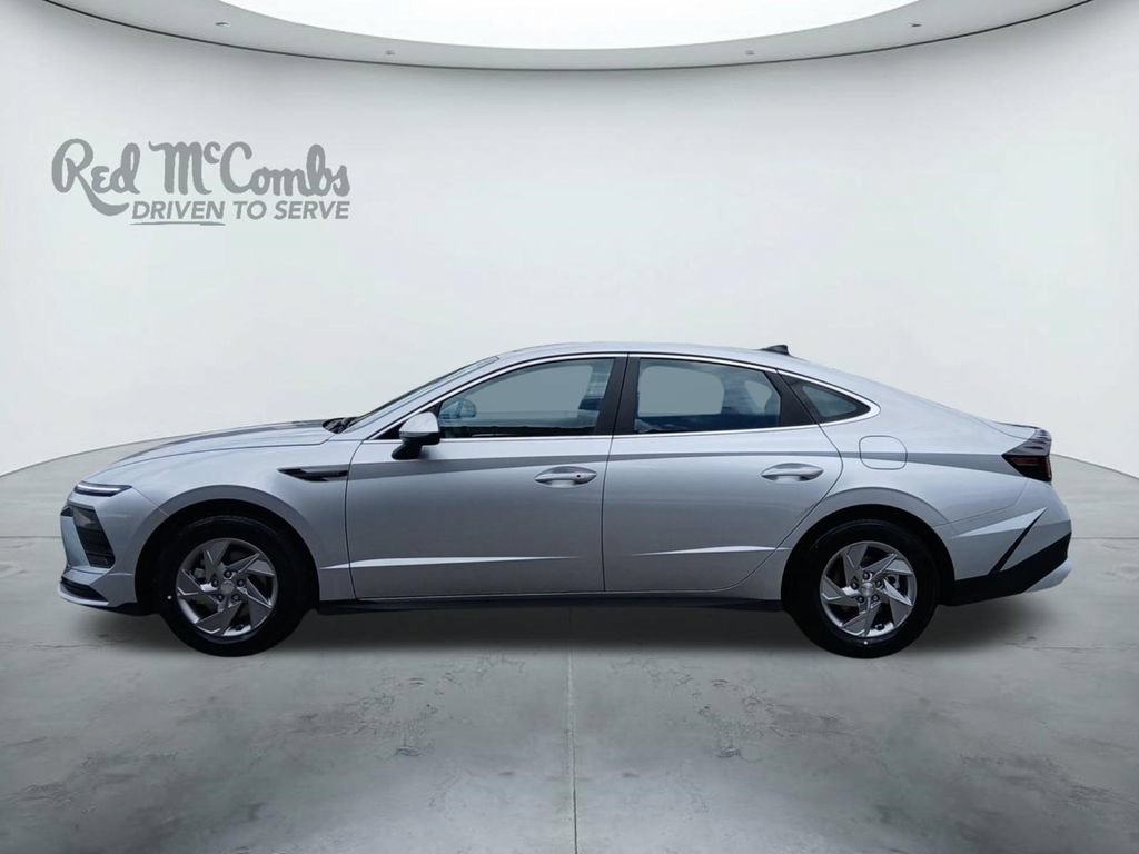 New 2026 Hyundai Sonata SE FWD image 2