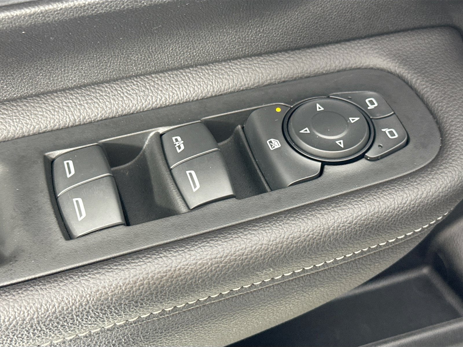 Used 2022 GMC Terrain SLE FWD image 17