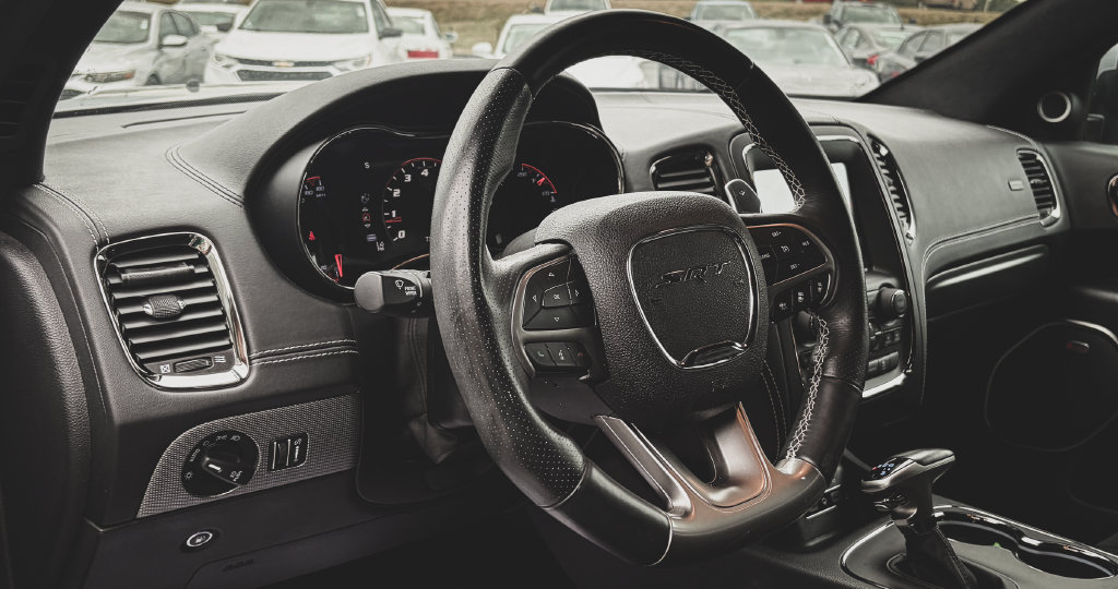 Used 2018 Dodge Durango SRT w/ SRT Interior Appearance Group AWD/4WD image 2