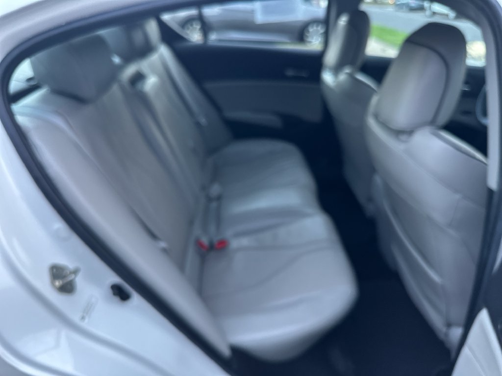 Used 2019 Acura ILX FWD image 23