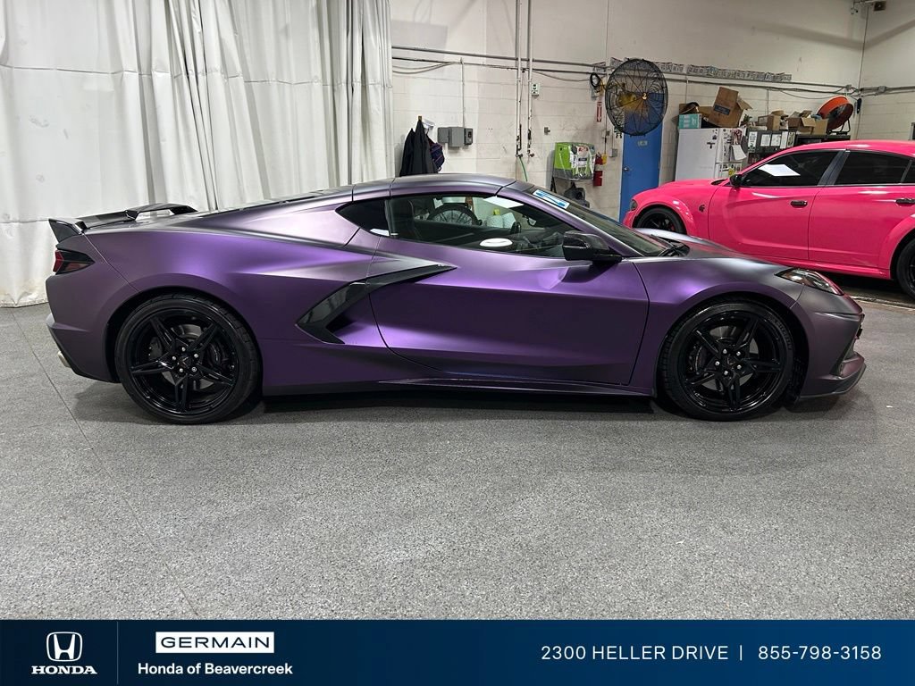 Used 2021 Chevrolet Corvette Stingray Coupe w/ Z51 Performance Package RWD image 9