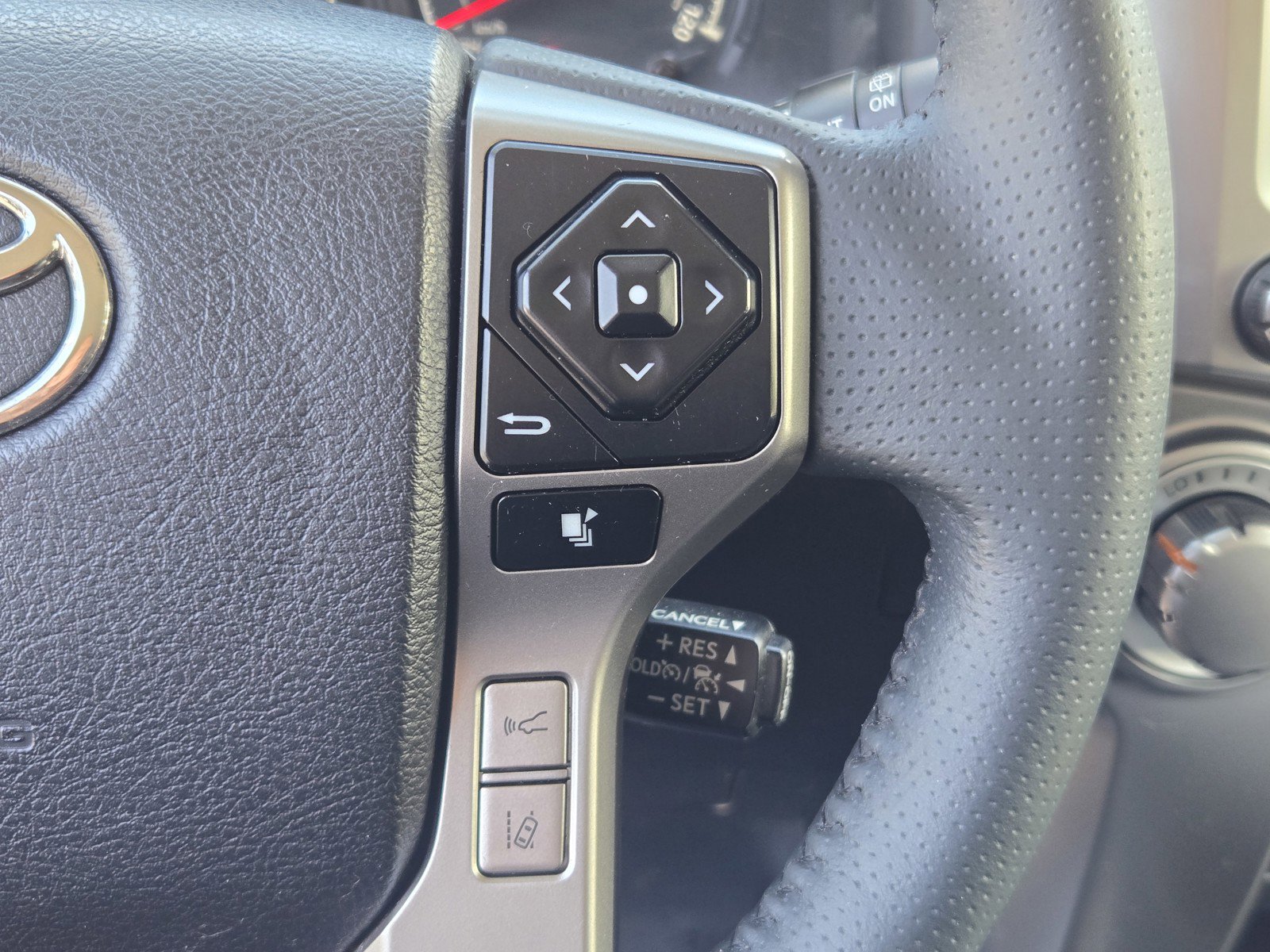 Used 2024 Toyota 4Runner SR5 RWD image 23