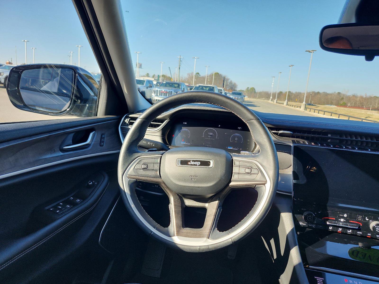 Used 2022 Jeep Grand Cherokee Limited w/ Trailer Tow Prep Group (B) image 14