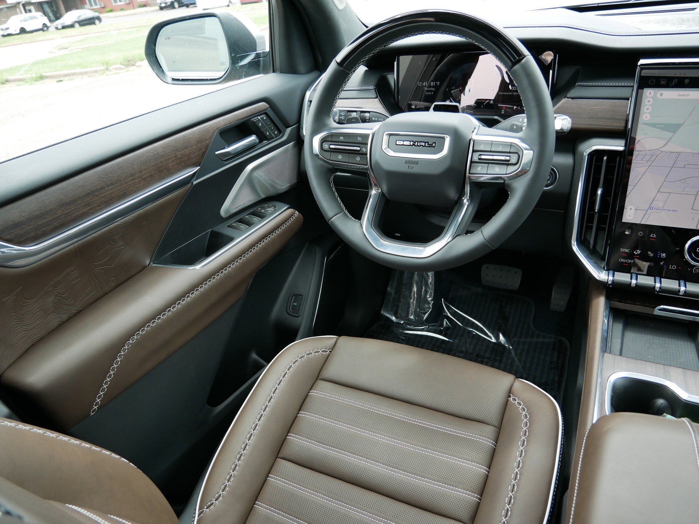 New 2026 GMC Acadia Denali Ultimate AWD/4WD image 13