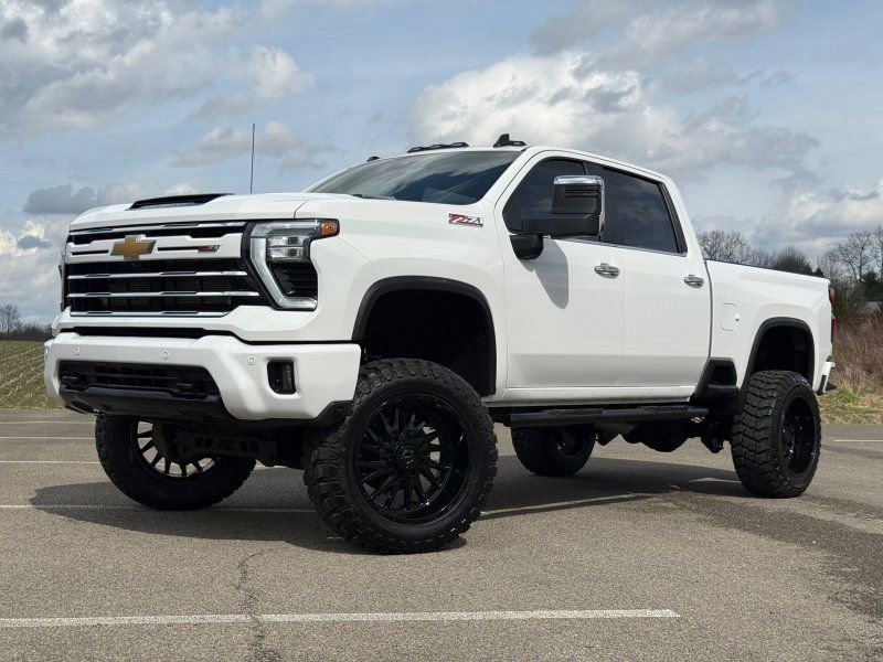 Used 2025 Chevrolet Silverado 2500 LT w/ Z71 Chrome Sport Edition AWD/4WD image 1
