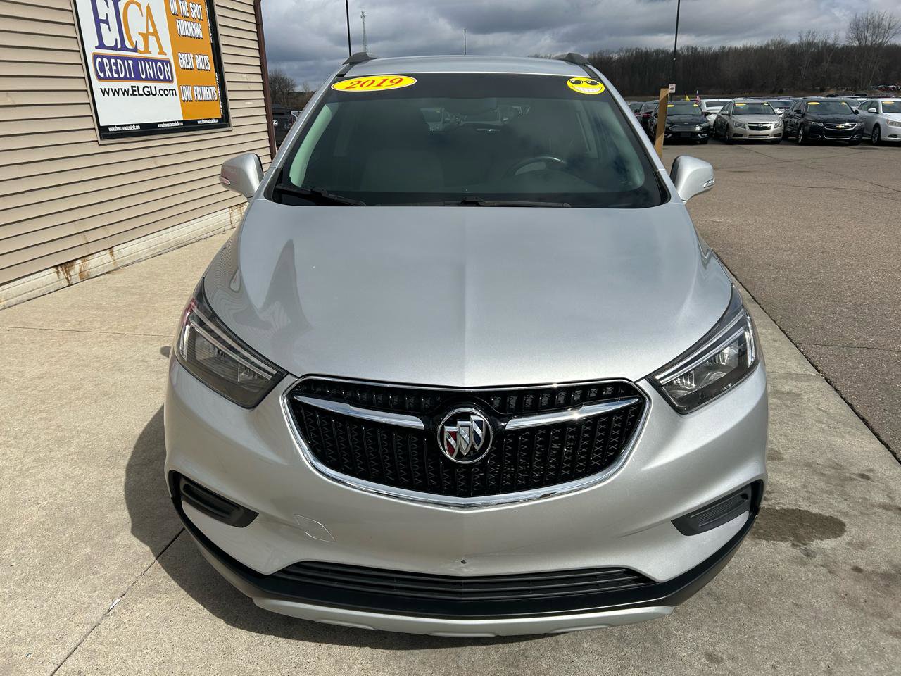 Used 2019 Buick Encore Preferred FWD image 2