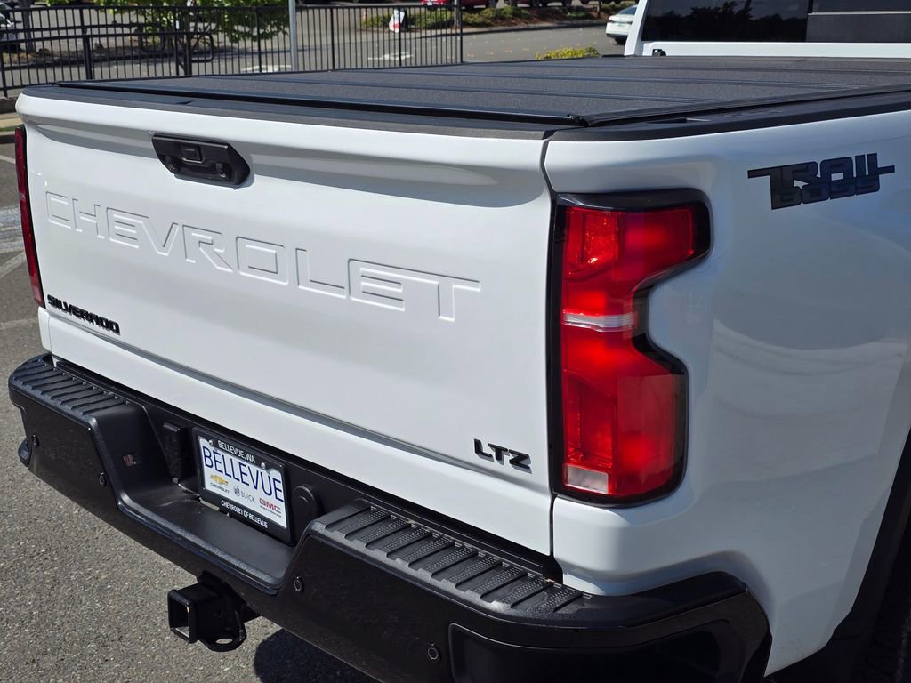 Used 2025 Chevrolet Silverado 2500 LTZ w/ LTZ Plus Package AWD/4WD image 14