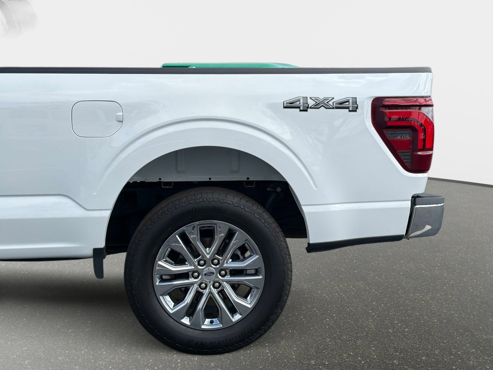 Used 2025 Ford F150 Lariat w/ Tow/Haul Package AWD/4WD image 14