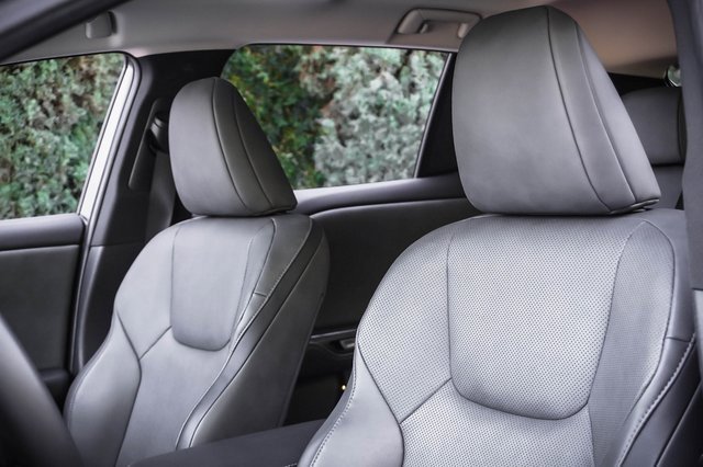 Certified 2023 Lexus RZ 450e Premium w/ Technology Package image 10