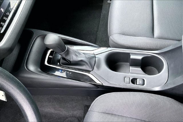 Used 2025 Toyota Corolla LE FWD image 18