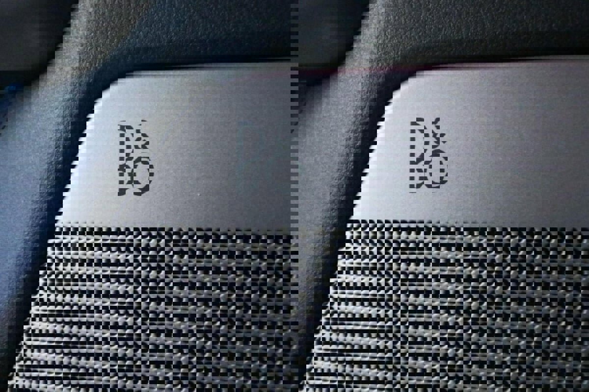 Used 2023 Ford F150 Lariat w/ FX4 Off-Road Package image 12