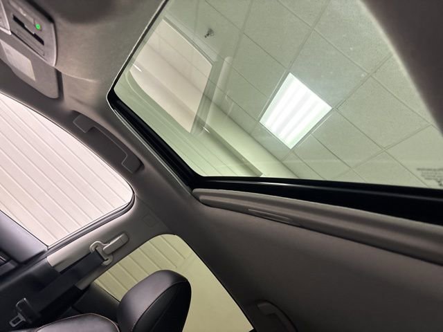 Used 2023 Nissan Sentra SR w/ SR Premium Package image 20