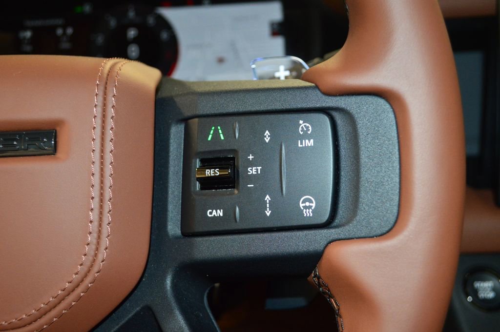 Certified 2025 Land Rover Defender 110 AWD/4WD image 22