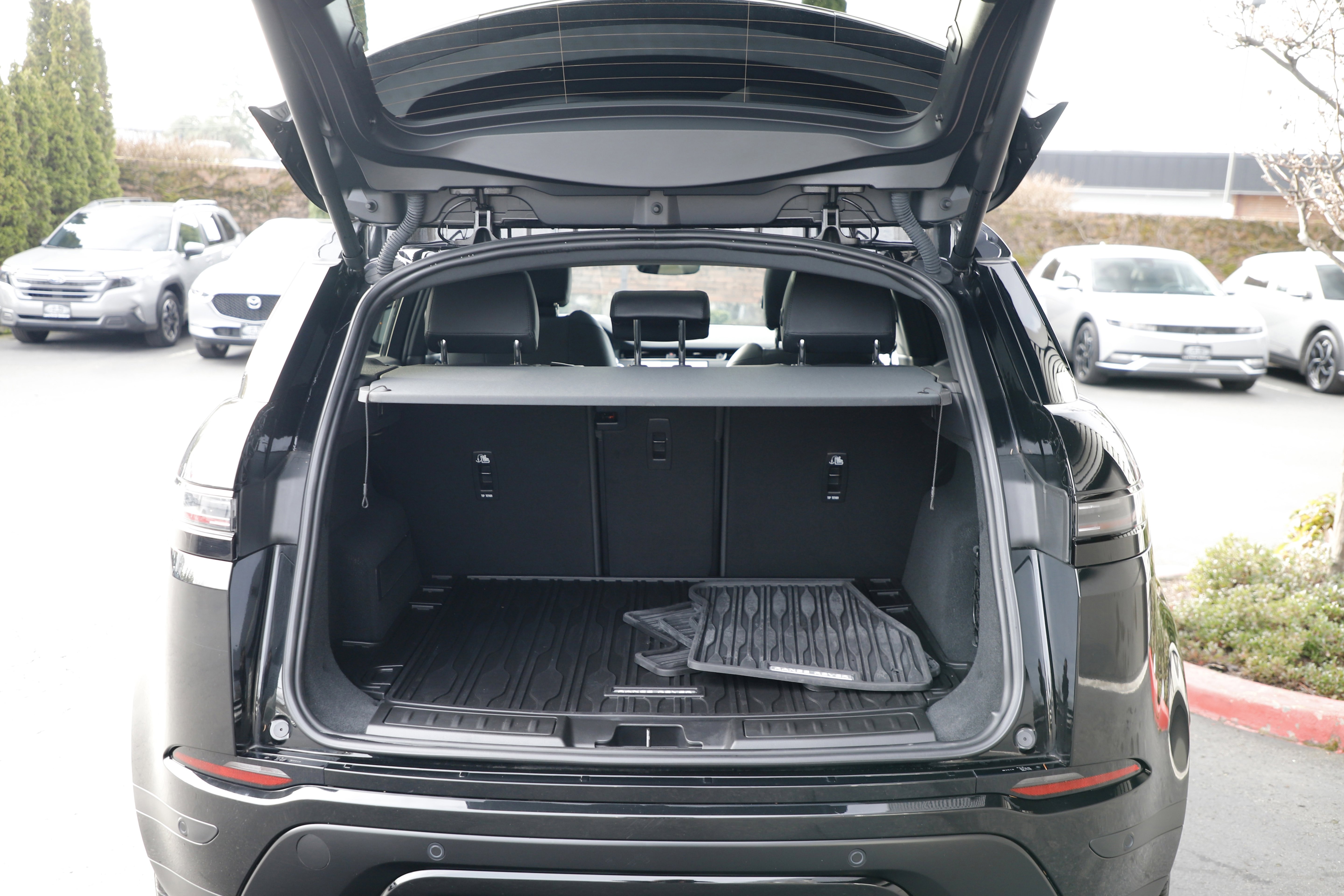 Certified 2025 Land Rover Range Rover Evoque S image 15