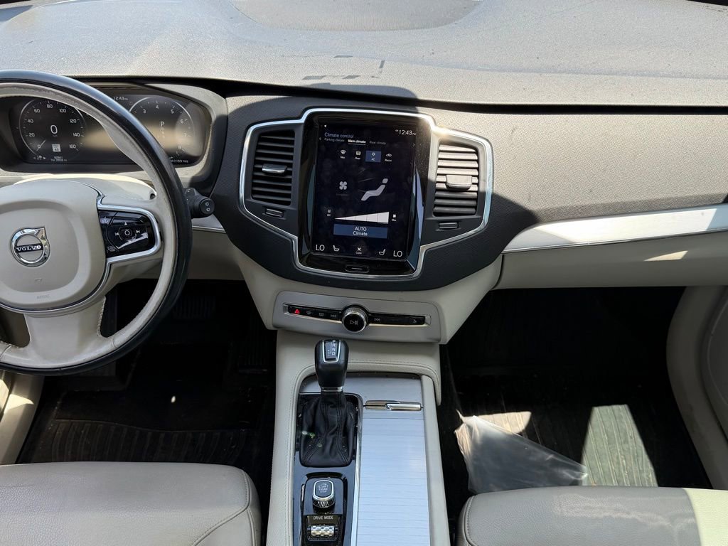 Used 2018 Volvo XC90 T6 Momentum w/ Convenience Package AWD/4WD image 10