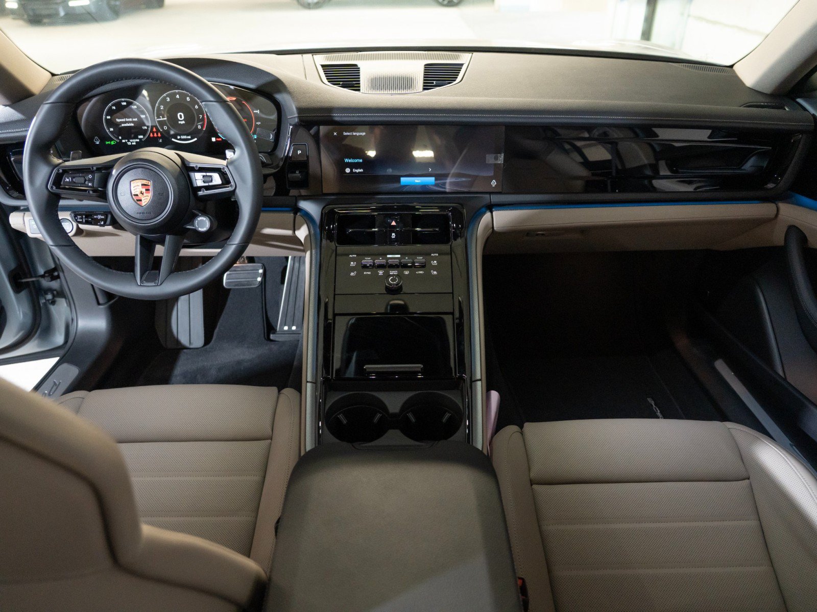 New 2026 Porsche Panamera image 24