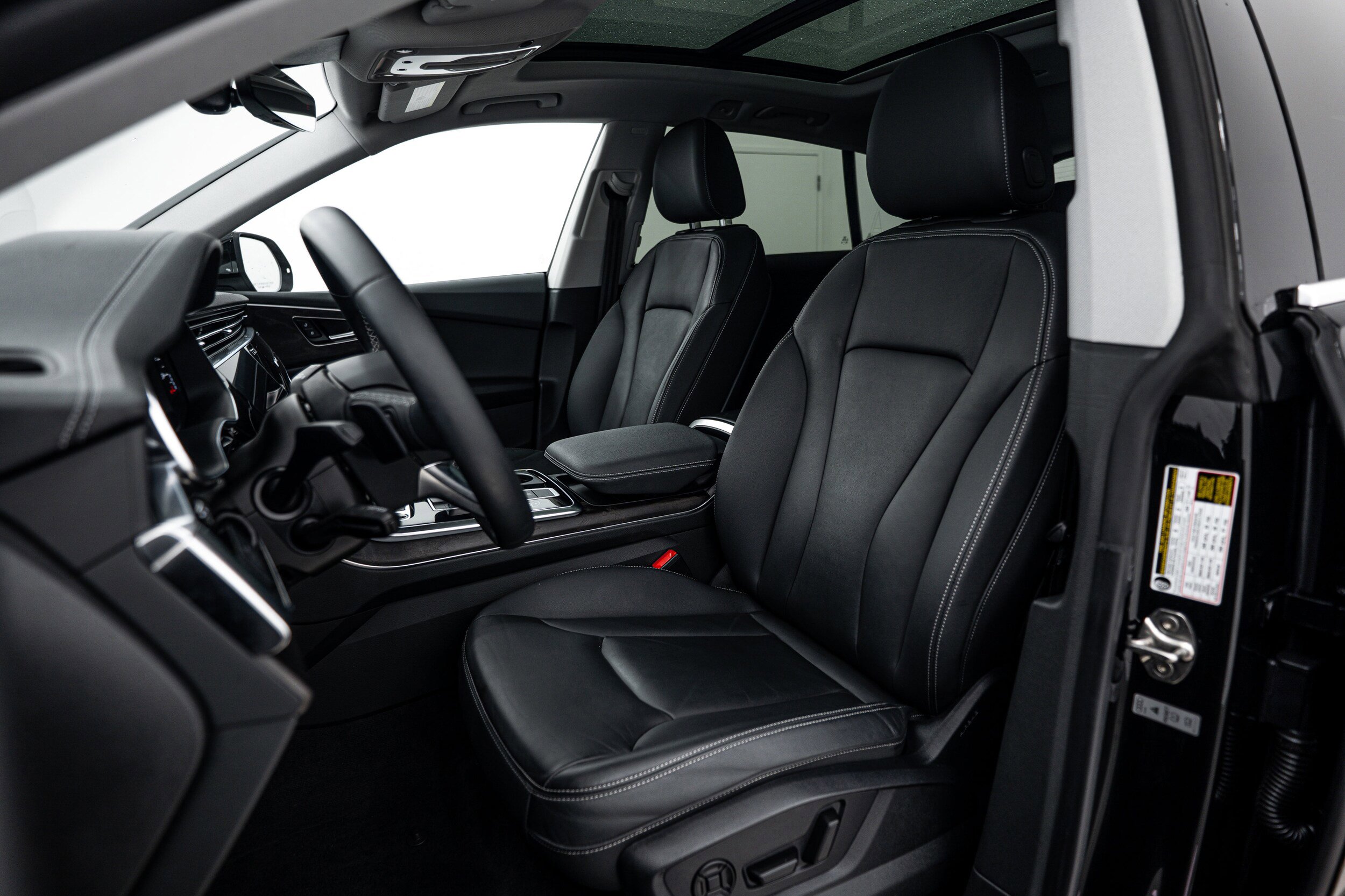 Certified 2023 Audi Q8 Premium w/ Convenience Package AWD/4WD image 16