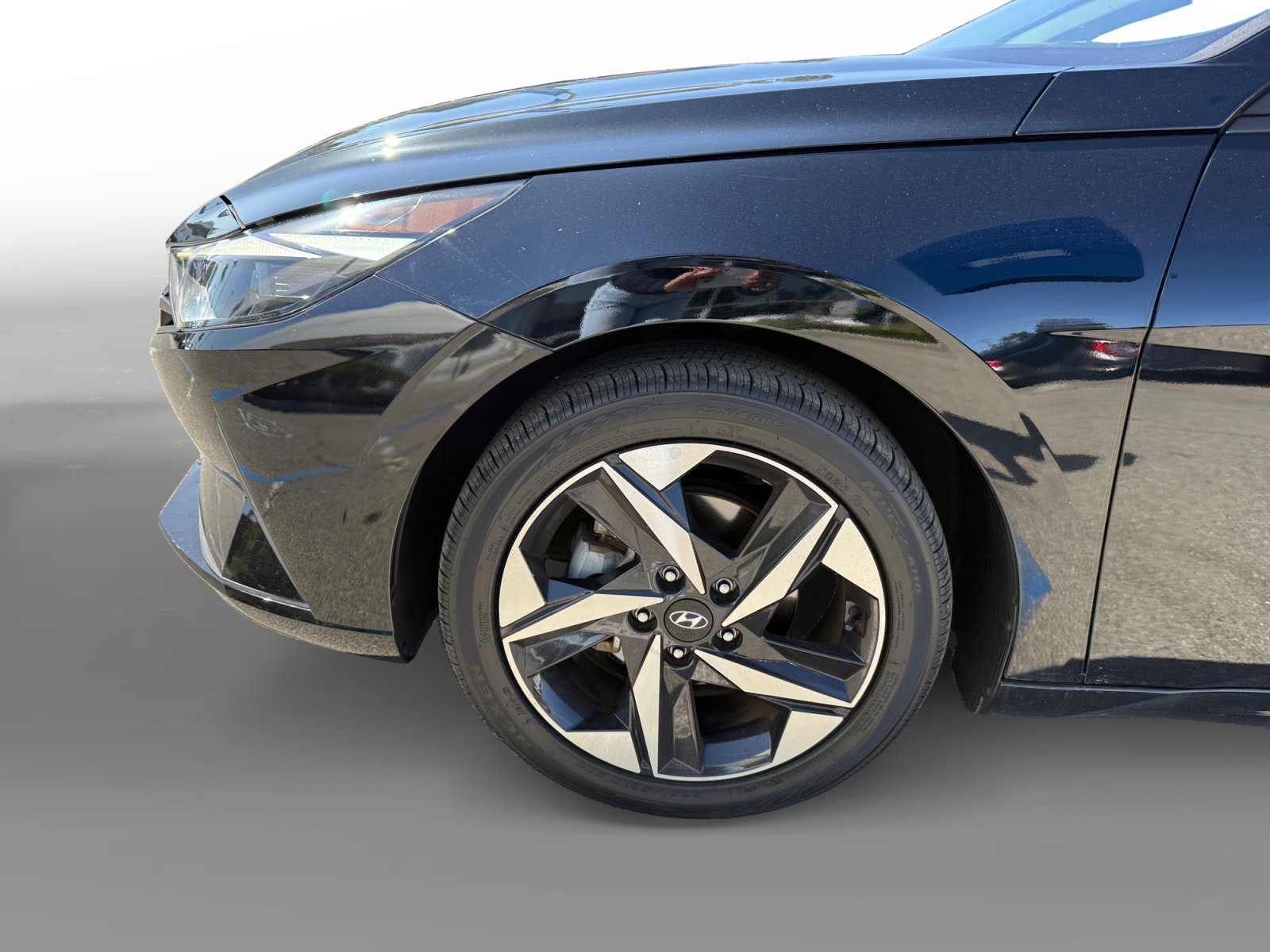 Certified 2023 Hyundai Elantra SEL w/ Convenience Package FWD image 9