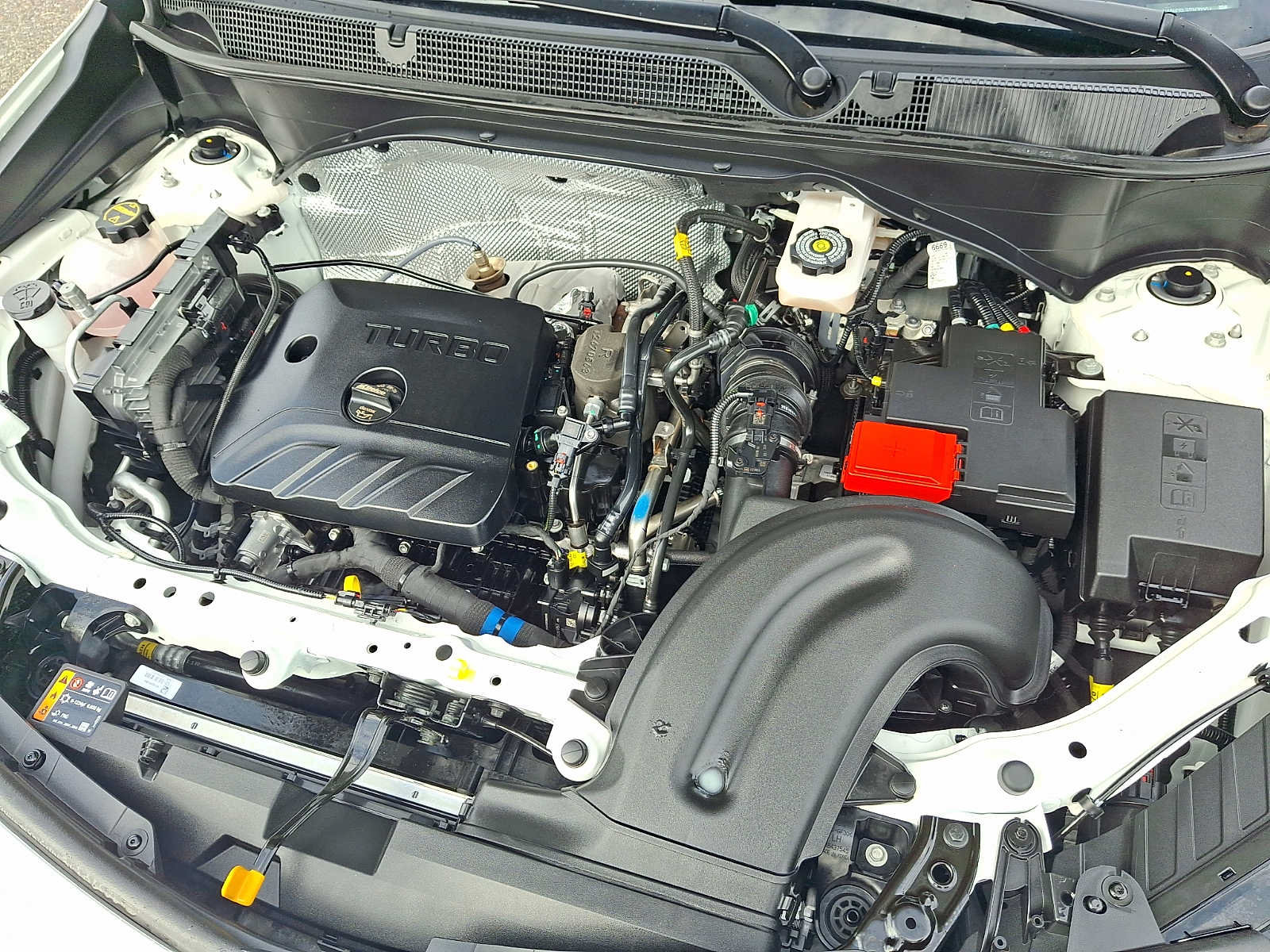 Used 2026 Buick Encore GX Sport Touring w/ Comfort Package FWD image 29